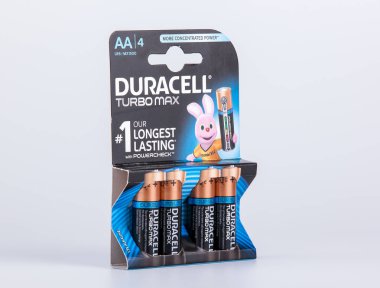 Riga, Letonya - 18 Nisan 2017: Duracell pil paketi, Duracell piller bir Amerikan markasıdır.