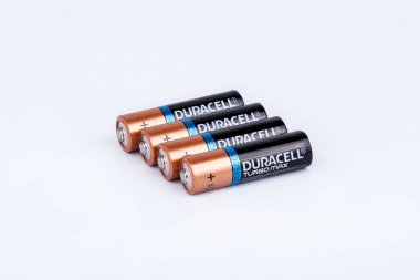 Riga, Letonya - 18 Nisan 2017: Bir Amerikan markası Duracell Duracell piller, olduğunu