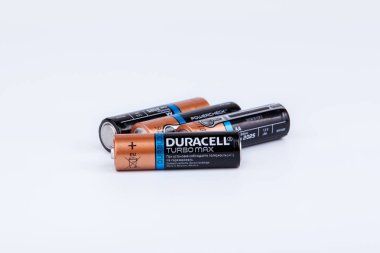 Riga, Letonya - 18 Nisan 2017: Bir Amerikan markası Duracell Duracell piller, olduğunu