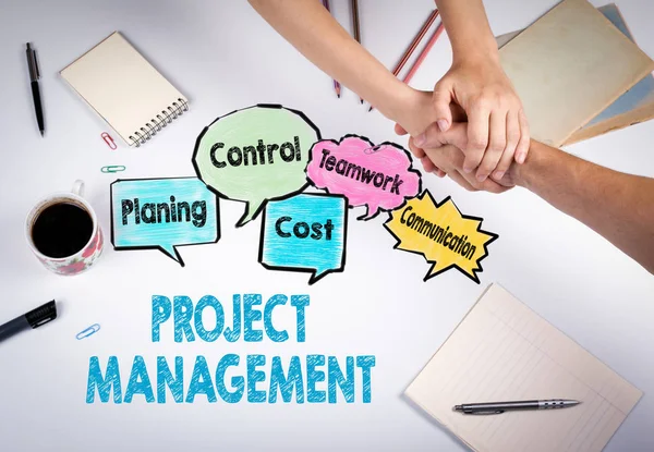 Project Management concept. De vergadering aan de witte Bureau tafel — Stockfoto