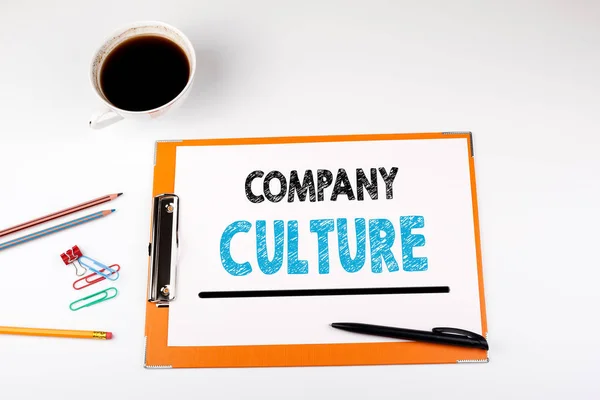 Cultura de la empresa, formación empresarial. Escritorio de oficina con papelería — Foto de Stock