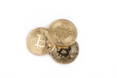 Beyaz arka plan üzerinde izole Kripto para birimi, altın bitcoin