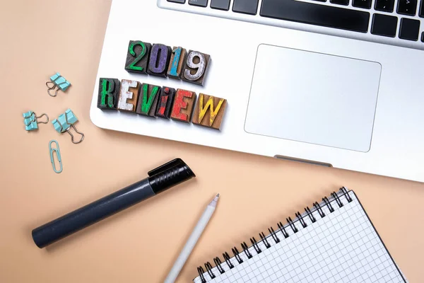 Revisión 2019. Informes financieros, resumen, logro de los objetivos, concepto de Año Nuevo —  Fotos de Stock