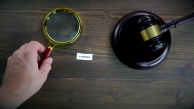 - Standart. Kurallar, yönergeler ve politika kavramı