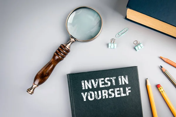 Invest in yourself motivational advice or reminder concept — ストック写真