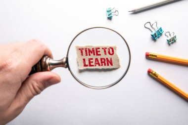 Öğrenme zamanı. Yetenek, Eğitim, Kurslar ve Webinars konsepti