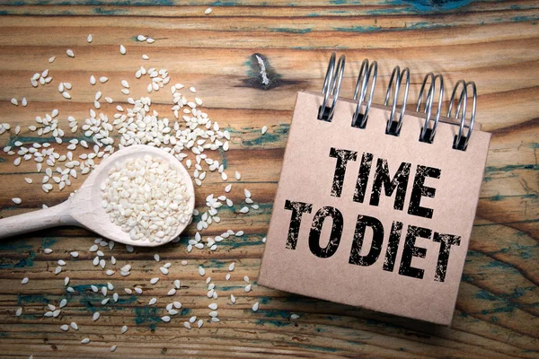 Ώρα για δίαιτα. Πρωτοχρονιάτικη ανάλυση, υγεία και τρόπος ζωής — Φωτογραφία Αρχείου