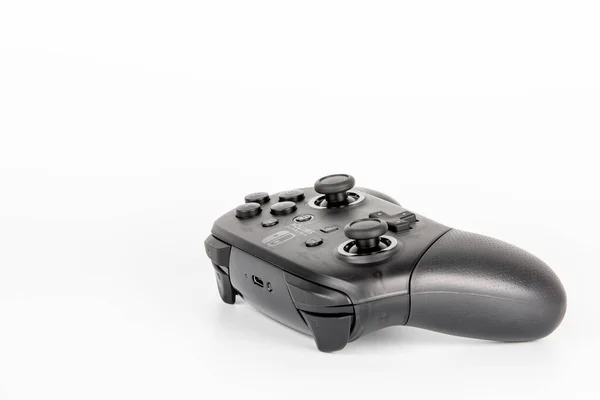 Nintendo Pro Controller für Nintendo Switch, schwarze Konsole für Spieler auf weiß — Stockfoto