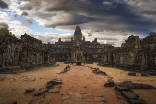 Ruinas del templo de Bakong — Foto de Stock