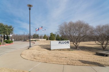 Merkez Fluor Corporation Irving'ın girişine,