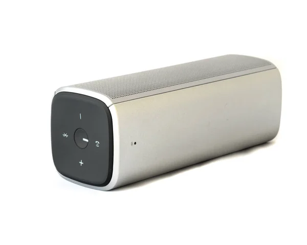 Alto Falante Bluetooth Cinza Com Baterias Recarregáveis Isoladas Fundo Branco — Fotografia de Stock