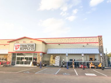 Barntonville, Tx, Us-Eylül 28, 2019: Argyle yakınlarındaki Traktör Tedarik mağazasına giriş. Ev geliştirme, tarım, çim ve bahçe bakımı ve hayvancılık, at ve evcil hayvan bakımı için perakende zinciri