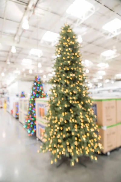 Imagen Borrosa Enorme Decoración Árboles Navidad Tienda Por Mayor Coronas — Foto de Stock