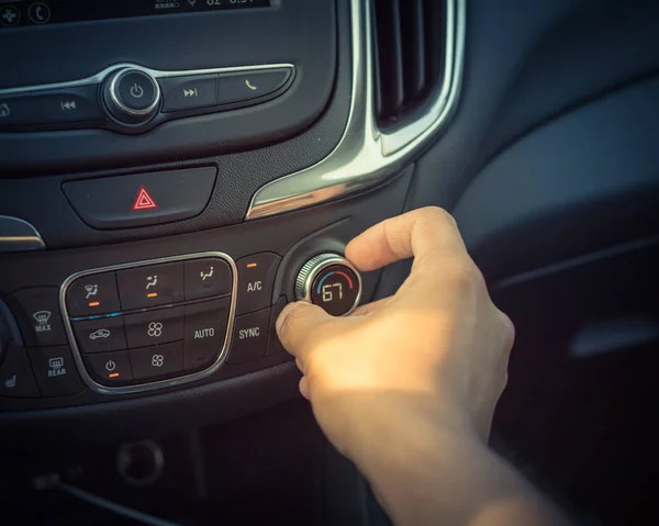 Right Hand Turning Knob Modern Car Cooling Temp Adjust Fahrenheit — Stock Photo, Image