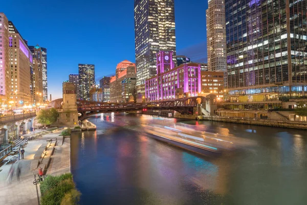 Circuit Bateau Animé Sentier Lumineux Skylines Chicago Heure Bleue Vers — Photo