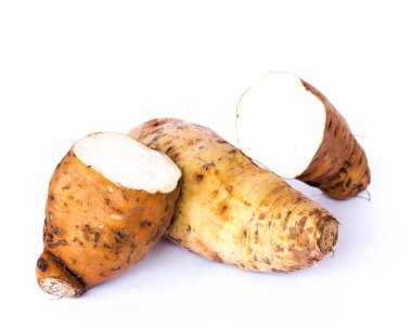 Stüdyo, Asyalı tatlı bir patatesi beyaza ayrılmış iki yarım kesikle vurdu.