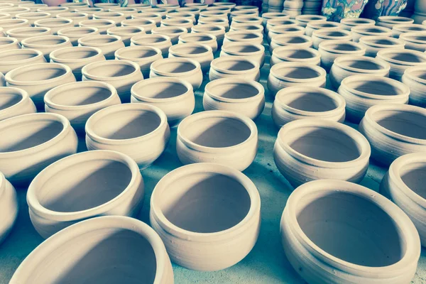 Filtered image group of raw unbaked clay terra cotta pots full background in Hanoi, Vietnam — 스톡 사진