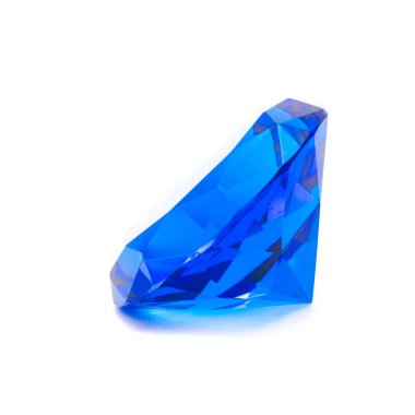 Büyük mavi elmas lüks aksesuar beyaz arka planda izole