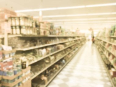 Filtrelenmiş görüntü bulanık arka plan müşteri alışverişi Usa 'daki Asya süpermarketinde