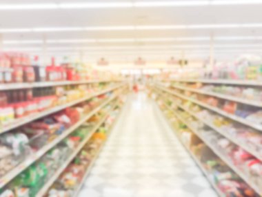 Usa 'daki Asya süpermarketinde arka plan koridorları ve raflar bulanık