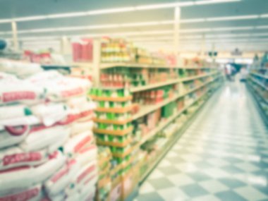 Usa 'daki Asya süpermarketinde arka plan koridorları ve raflar bulanık