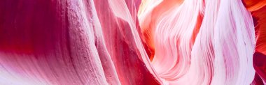 Antilop Kanyonu, Page, Arizona 'daki kırmızı kumtaşı akış şekillerinin panoramik görüntüsü