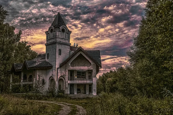 bitmemiş ev çöktü