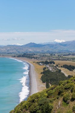 Rarangi beach Yeni Zelanda ile bulutlu Bay havadan görünümü