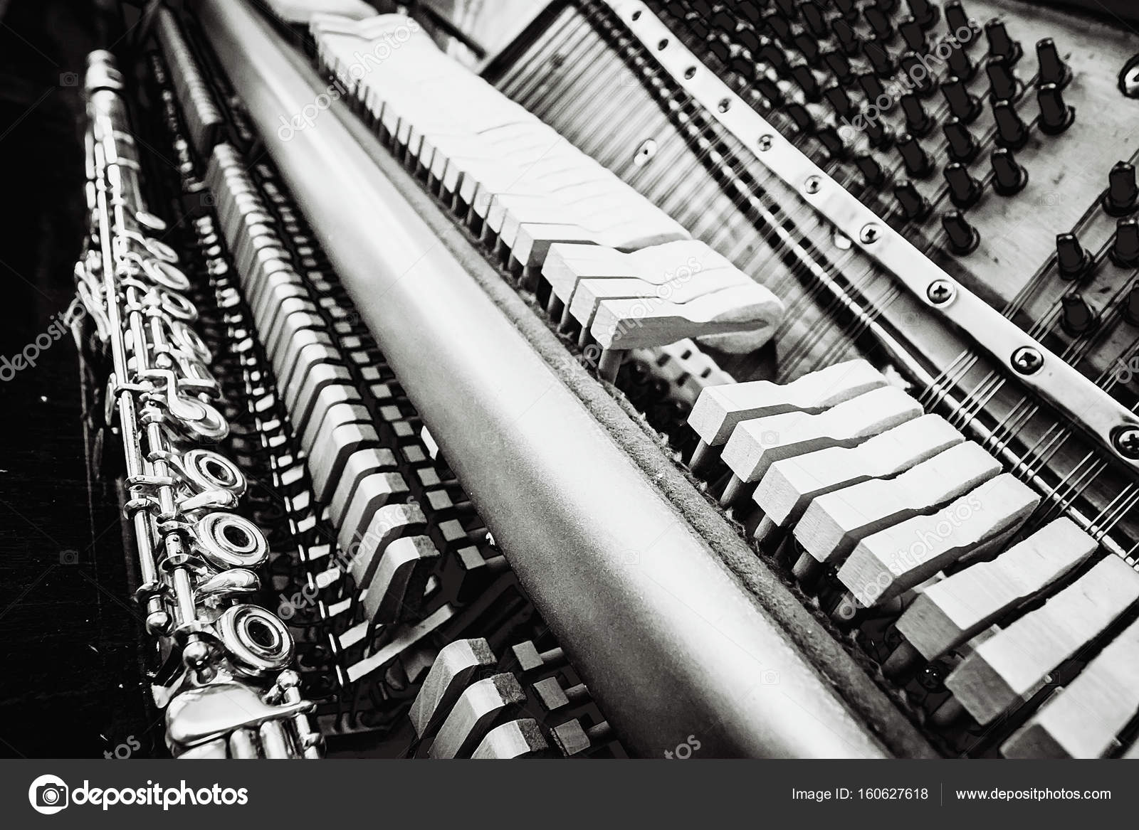 flute and piano — Stock Photo © telehovskiy 160627618