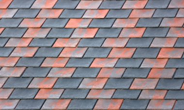 Zona dokusuna yakın çekim var. Çatı malzemesi