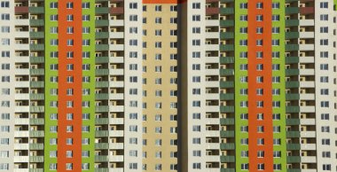 Tipik blok çok katlı Konut Binası cephe. Önden Görünümü Kapat