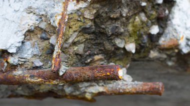 Köprü desteği yakın çekim transportatin beton zarar