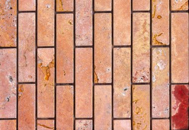 Üzerinden pürüzsüz bir yüzey ile Traverten kaplama karo