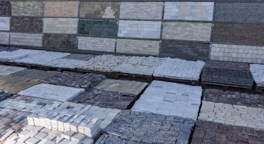 Dekoratif taş bir palet oluşturmak için reklam kullanılabilir