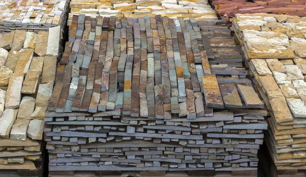 Dekoratif taş bir palet oluşturmak için reklam kullanılabilir