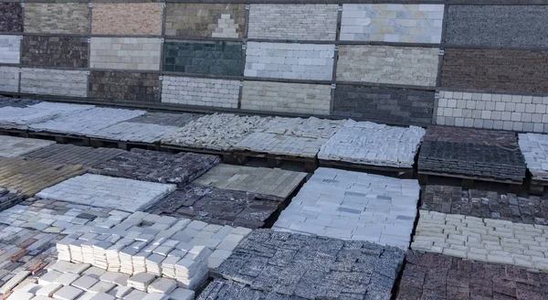 Dekoratif taş bir palet oluşturmak için reklam kullanılabilir