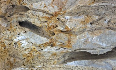 Gri granit dokulu ve blok artalanları