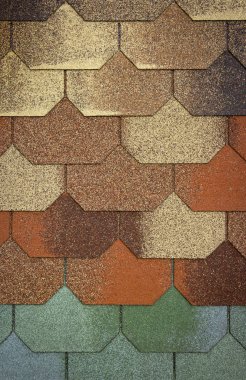 Zona dokusuna yakın çekim var. Çatı malzemesi