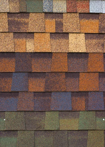 Rote Dachziegel aus Kunststoff nach Hause — Stockfoto