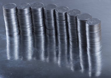 Metal yüzey yakın çekim demir yığını.