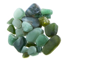 yarı değerli taşlar beyaz zemin üzerine izole