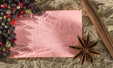 Dokulu bir tarifi, buruşuk kağıt ve baharat yazmak için bir yer ve