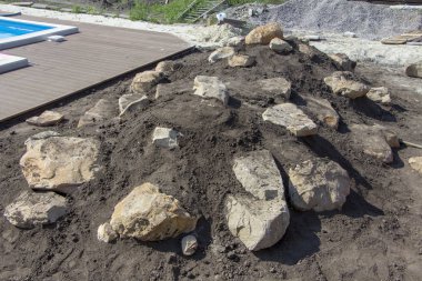 Yapımında dağ tepe üzerinde büyük cobblestones