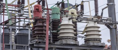 yüksek gerilim Trafo Merkezi içinde elektrik trafosu