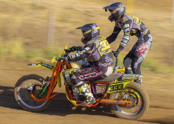 Octubre 24, 2019 Ucrania Irpen: Campeonato Mundial de Motocross en motocicletas con cochecito —  Fotos de Stock
