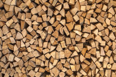 Doku, farklı ağaç türlerinden kesilmiş odun. Barbekü için odun.