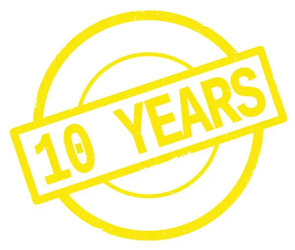 10 AÑOS de texto, escrito en amarillo sello círculo simple . — Foto de Stock