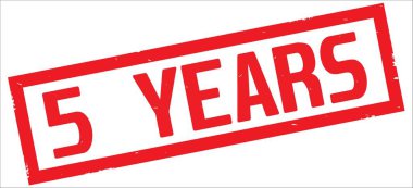 Kırmızı dikdörtgen kenarlık damga üzerinde 5 yaşındaki metin.