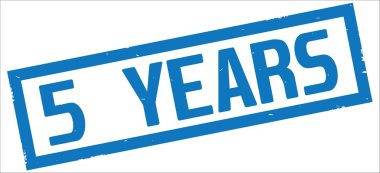 Mavi dikdörtgen kenarlık damga üzerinde 5 yaşındaki metin.