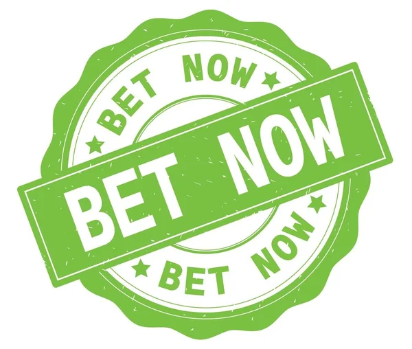 BET NOW text, written on green round badge. — Stock Photo, Image